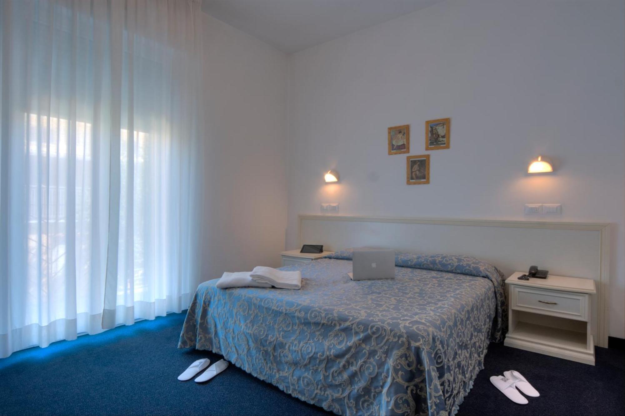 Residence Divina Rimini Zewnętrze zdjęcie