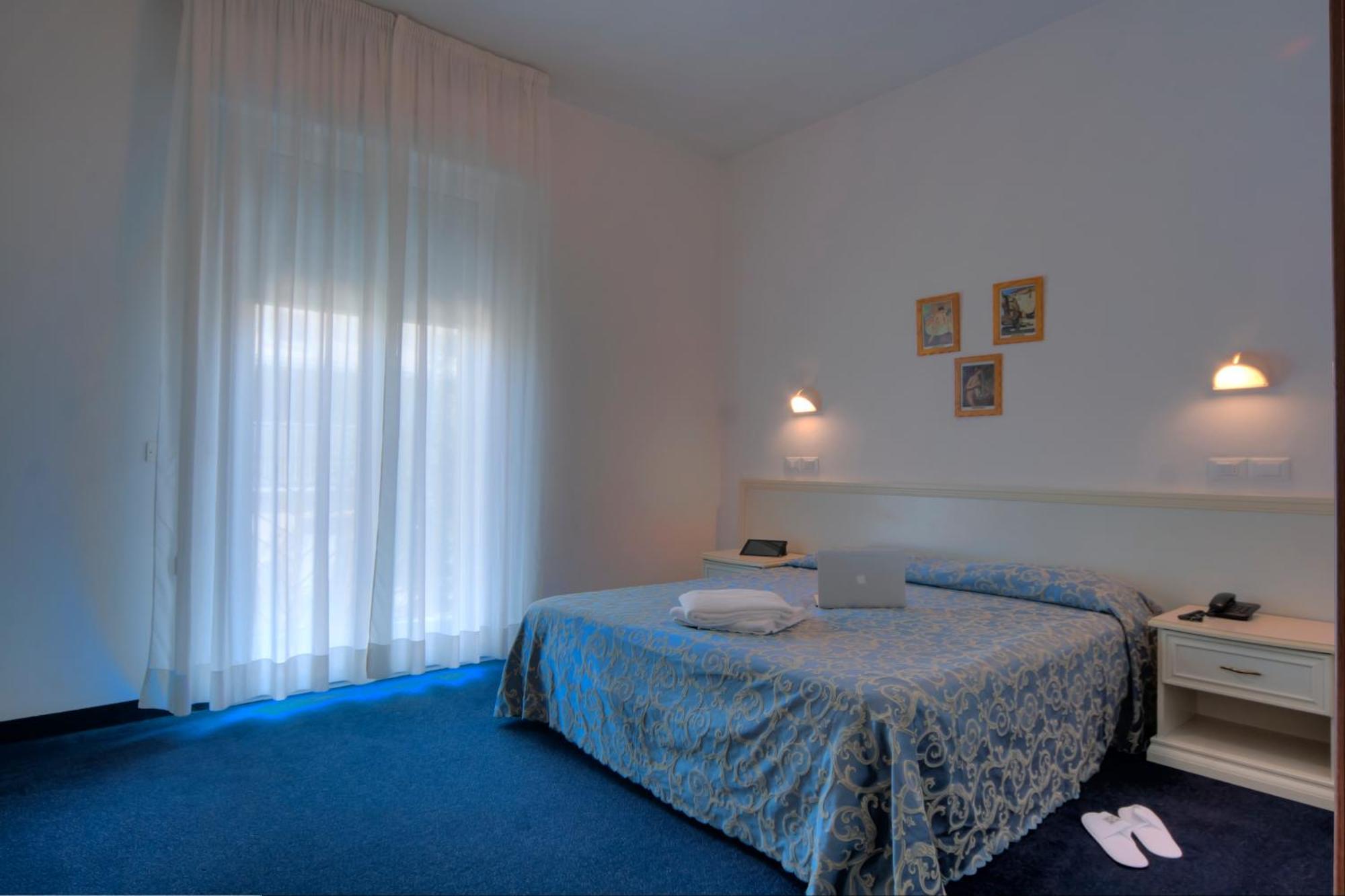 Residence Divina Rimini Zewnętrze zdjęcie