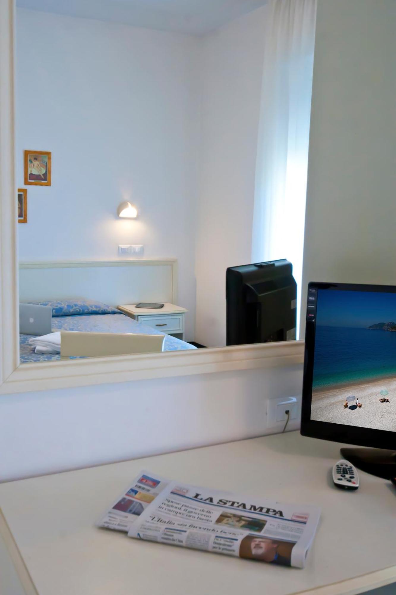 Residence Divina Rimini Zewnętrze zdjęcie