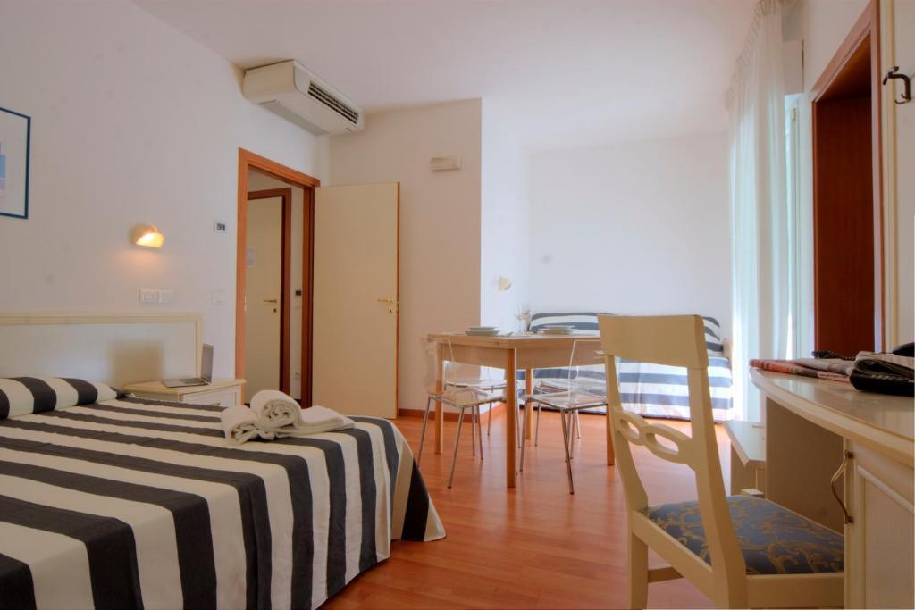 Residence Divina Rimini Pokój zdjęcie