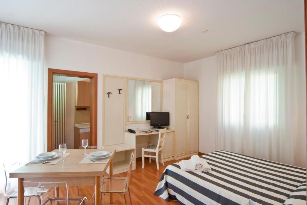 Residence Divina Rimini Pokój zdjęcie