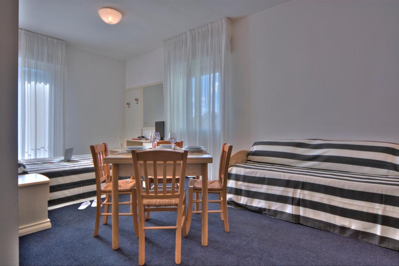 Residence Divina Rimini Pokój zdjęcie
