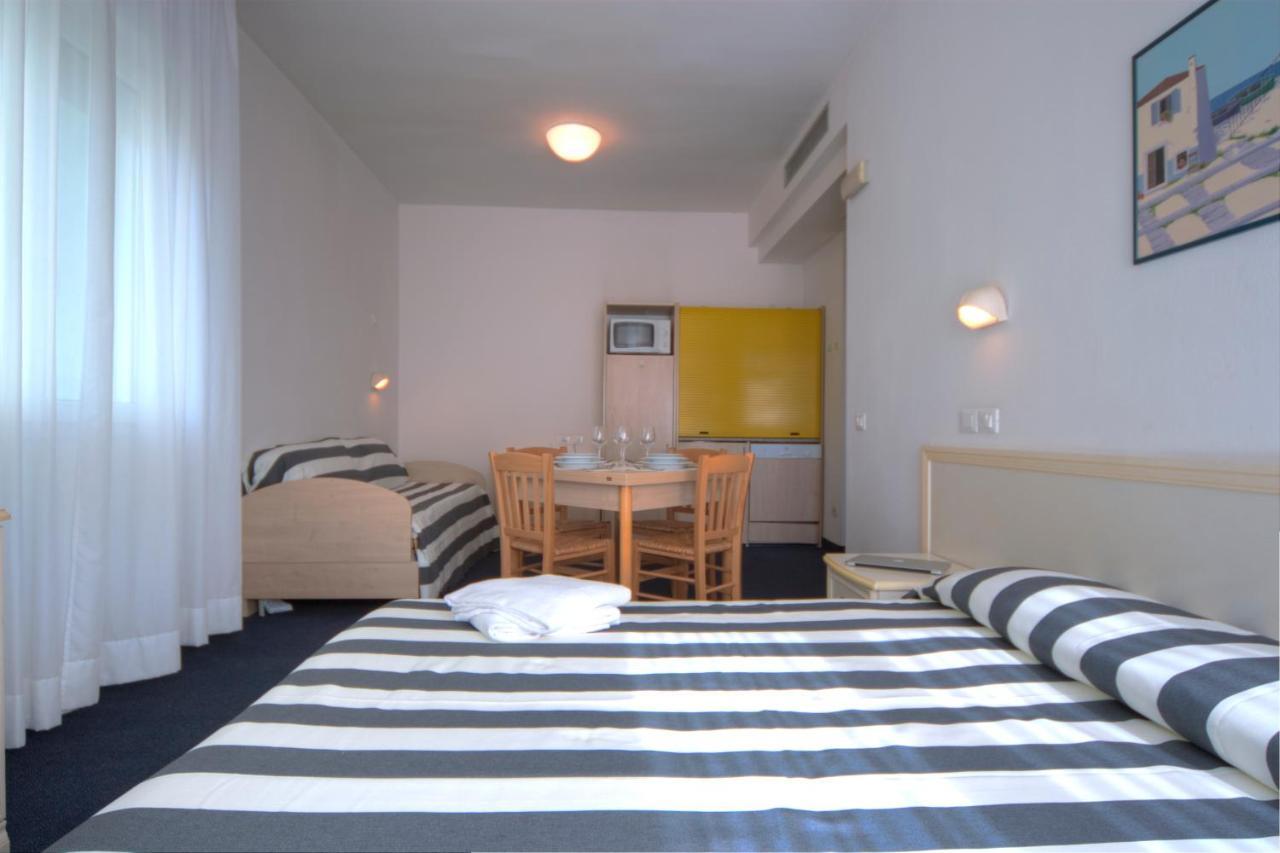 Residence Divina Rimini Pokój zdjęcie