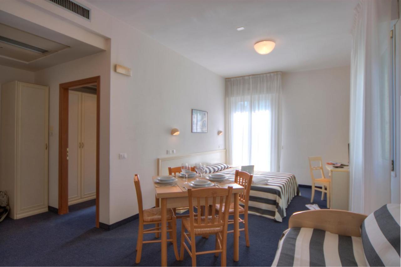 Residence Divina Rimini Pokój zdjęcie